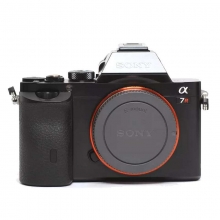 索尼（SONY）ILCE-7R (FE 24-240mm F3.5-6.3 OSS）全画幅数码相机