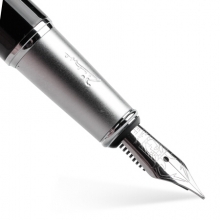 毕加索（pimio）钢笔签字笔特细EF尖男女士成人学生用练字笔商务办公墨水笔马拉加系列916纯黑色