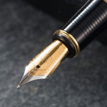 英雄（HERO）953 黑丽雅 0.5mm明尖铱金钢笔签字笔时尚商务墨水礼盒套装