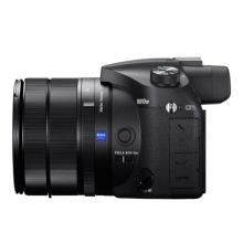 索尼 DSC-RX10M4 黑卡数码相机 1英寸大底 超长焦（蔡司24-600mm镜头 约0.03秒快速对焦 WIFI/NFC）