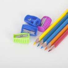 马培德（Maped）跃动转笔刀 儿童单孔塑料铅笔刨 迷你小号学生削笔器 3个卡装 063210CH