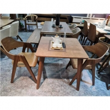 荣青 RQ-橡木材质阅览桌一桌两椅
