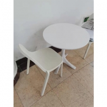 荣青 RQ-塑胶材质休闲圆桌一桌两椅