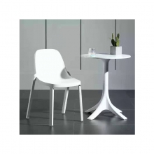 荣青 RQ-塑胶材质休闲圆桌一桌两椅