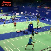 李宁LINING LC120羽毛球裁判椅赛事专业 可折叠比赛级裁判椅